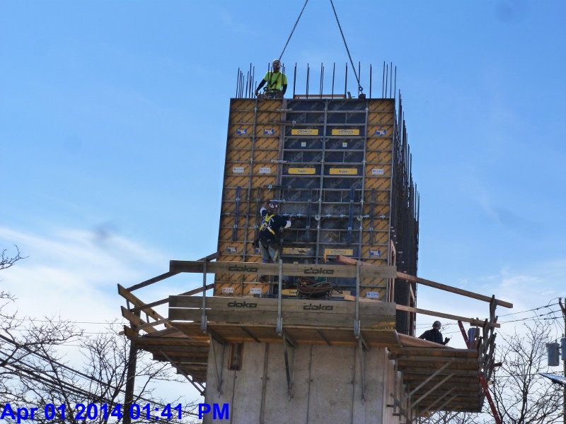 Setting up the Shear wall Panels at Elev. 4-Stair -2 Facing West (800x600)